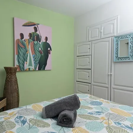 Amigos Nest אכסניה