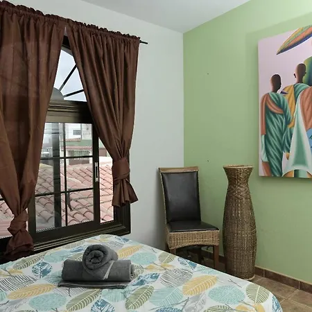 Amigos Nest אכסניה La Mareta