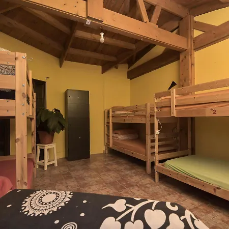 Amigos Nest Ла-Марета