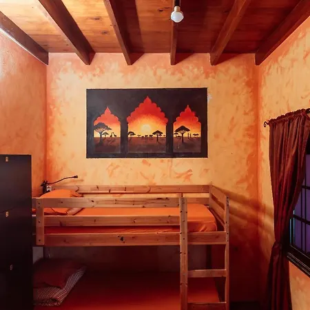 Hostel Amigos Nest La Mareta