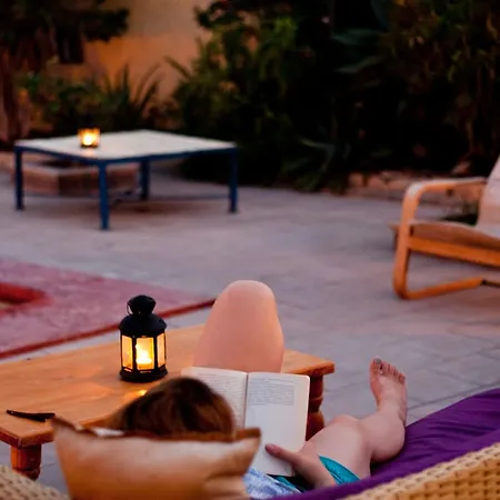 Hostel Amigos Nest