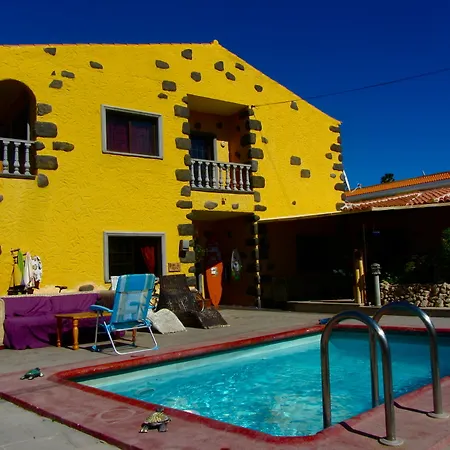 Amigos Nest Hostel *