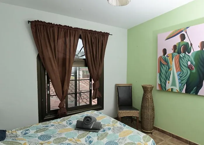 Amigos Nest Hostel La Mareta